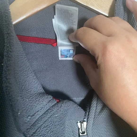 The North Face Men’s Jacket Gray - Picture 6 of 9